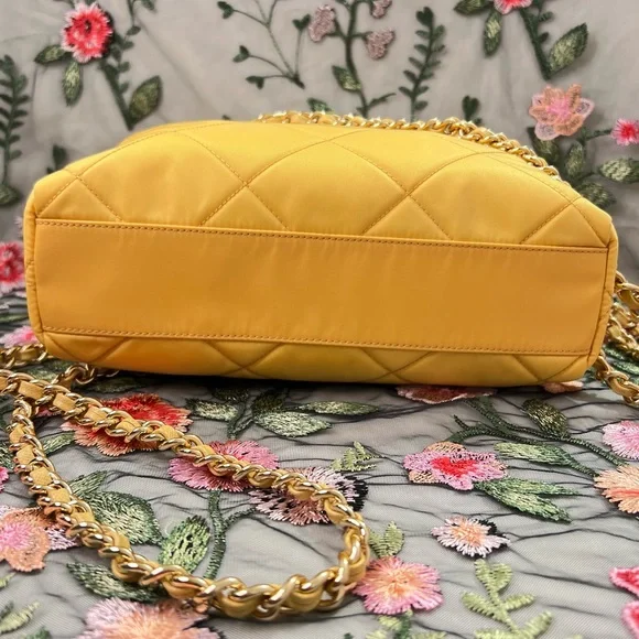 Auth PRADA Bag • Authentic PRADA 1995 Re-Edition Chain Tote in Yellow Re-Nylon - Picture 7 of 16